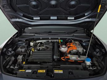 Cupra Formentor 1.4 eHybrid 12.8kWh V2 Plug-in DSG (204 ps) - PARK ASSIST - LED