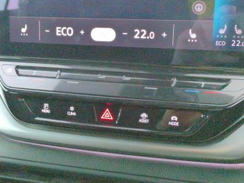 Volkswagen ID.4 Pro Performance 77kWh 1ST Edition (204 ps) - NAV - ALCANTARA