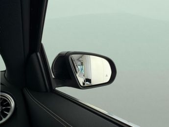 Mercedes-Benz EQA EQA 250+ 70.5kWh Sport (190 ps) - NAV - ADAPTIVE LIGHTS - MIRROR
