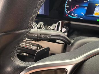 Mercedes-Benz EQA EQA 250+ 70.5kWh Sport (190 ps) - NAV - ADAPTIVE LIGHTS - MIRROR