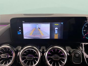 Mercedes-Benz EQA EQA 250+ 70.5kWh Sport (190 ps) - NAV - ADAPTIVE LIGHTS - MIRROR