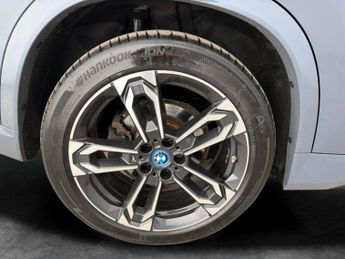 BMW iX1 30 66.5kWh M Sport xDrive (11kW Charger) (313 ps) - TECH PACK - 