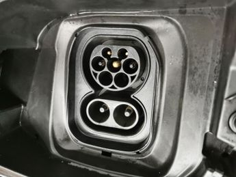 Peugeot E-2008 50kWh GT Premium (7kW Charger) (136 ps) - LED - REVERSE CAM - AL