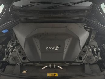 BMW iX1 30 66.5kWh M Sport xDrive (11kW Charger) (313 ps) - HEATED SEATS