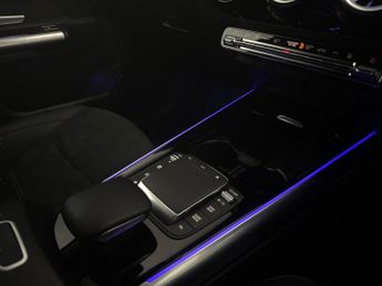 Mercedes-Benz EQA EQA 250+ 70.5kWh AMG Line (190 ps) - COMFORT PACK - PADDLE SHIFT
