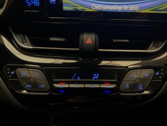 Toyota C-HR 1.8 VVT-h Dynamic CVT (122 ps) - LED - REVERSE CAM - NAV