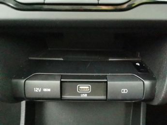 Kia Niro 64kWh 4+ (201 bhp) - HEAT AND COOL SEATS - LED - REVERSE CAM