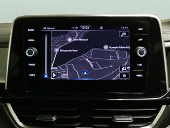 Volkswagen T-Roc 1.5 TSI R-Line DSG (150 ps) - DIGITAL DASH - AIR CON - AUTO HEAD