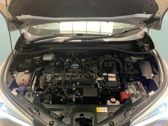 Toyota C-HR 1.8 VVT-h Dynamic CVT (122 ps) - LED - REVERSE CAM - NAV