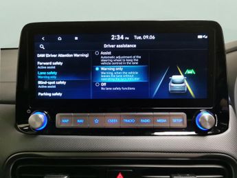 Hyundai Kona 64kWh Premium (10.5kW Charger) (204 ps) - HEATED SEATS - HEATED 