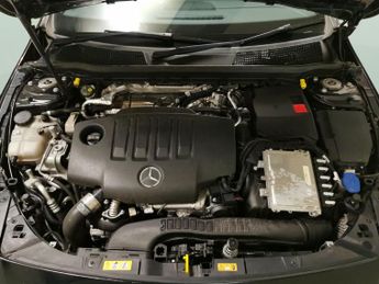 Mercedes-Benz CLA 2.0 CLA220d AMG Line (Premium Plus 2) Coupe 8G-DCT (190 ps) - CA