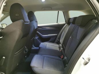 Skoda Octavia 1.4 TSI iV 13kWh SE Technology Plug-in DSG (204 ps) - PARK SENSO