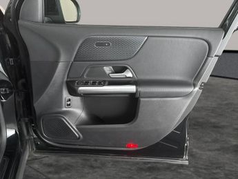 Mercedes-Benz EQA EQA 250+ 70.5kWh Sport (Executive) (190 ps) - ADAPTIVE LIGHTS