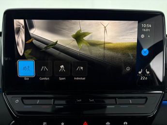 Volkswagen ID.3 Pro Performance 58kWh Life (204 ps) - HEATED STEERING - COMFORT 