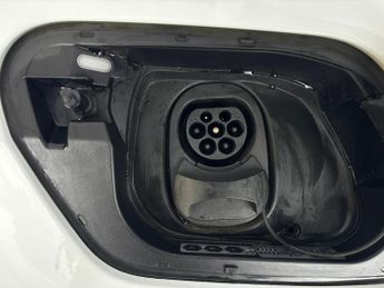 Volkswagen ID.3 Pro Performance 58kWh Life (204 ps) - HEATED STEERING - COMFORT 