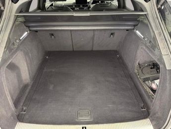 Audi A4 Avant 2.0 TFSI 45 Black Edition S Tronic quattro (265 ps) [C+S] - LED