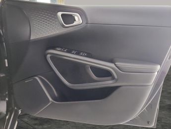Kia Soul 64kWh Maxx (201 bhp) - REVERSE CAM - NAV - HEATED LEATHER