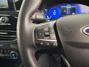 Ford Kuga 2.5 EcoBoost Duratec 14.4kWh ST-Line Plug-in CVT (225 ps) - REVE