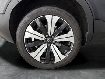 Volvo C40 Recharge 69kWh Core (231 ps) - PARK ASSIST - LED - NAV