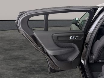 Volvo C40 Recharge 69kWh Core (231 ps) - PARK ASSIST - LED - NAV