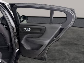 Volvo C40 Recharge 69kWh Core (231 ps) - PARK ASSIST - LED - NAV