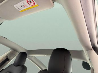 Tesla Model 3 (Dual Motor) Long Range 4WDE (346 ps) - PARK ASSIST - LED - HEAT