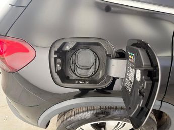 Mercedes-Benz EQA EQA 250+ 70.5kWh Sport (190 ps) - NAV - ADAPTIVE LIGHTS - MIRROR
