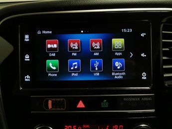 Mitsubishi Outlander 2.4h TwinMotor 13.8kWh 4h Plug-in CVT 4WD (209 ps) - HEATED STEE