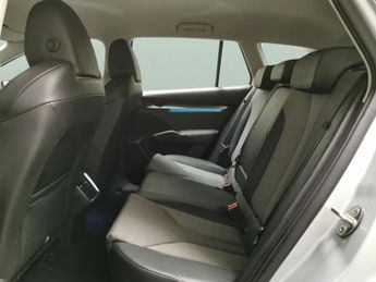 Skoda Enyaq iV 62kWh 60 (DC120kW) (179 ps) - AIR CON - PARK SENSORS - DAB