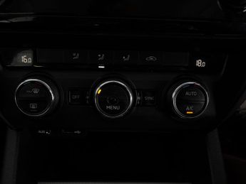 Skoda Octavia 1.4 TSI SE DSG (150 ps) - SD CARD MEDIA INPUT - DAB - PRIVACY GL
