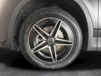 Mercedes-Benz EQA EQA 300 66.5kWh AMG Line 4MATIC (228 ps) - ADAPTIVE LIGHTS - HEA