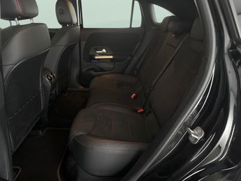 Mercedes-Benz EQA EQA 300 66.5kWh AMG Line 4MATIC (228 ps) - ADAPTIVE LIGHTS - HEA
