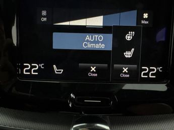 Volvo XC60 2.0h T6 Recharge 11.6kWh R-Design Plug-in AWD (340 ps) - ANDROID