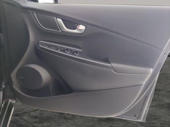 Hyundai Kona 64kWh Premium (10.5kW Charger) (204 ps) - HEATED SEATS - HEATED 