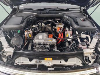 Mercedes-Benz EQC EQC 400 80kWh Sport 4MATIC (408 ps) - LED - REVERSE CAM - HEATED