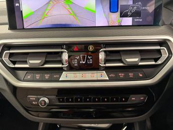 BMW iX3 80kWh M Sport Pro (286 ps) - PAN ROOF - GESTURE CONTROL - HUD