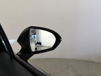 MG Mg4 64kWh Trophy Long Range (203 ps) - HEATED STEERING - BLIND SPOT 