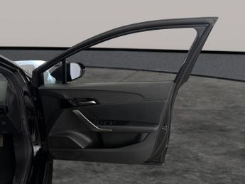 MG Mg4 64kWh Trophy Long Range (203 ps) - HEATED STEERING - BLIND SPOT 