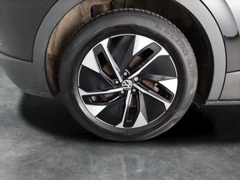 Volkswagen ID.4 Pro Performance 77kWh Life (204 ps) - ACTIVE LANE ASSIST - KEYLE