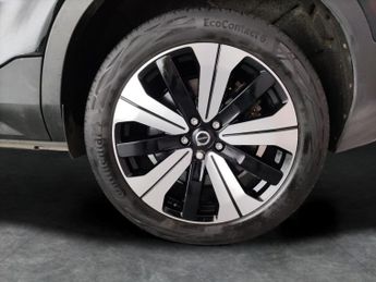 Volvo C40 Recharge 69kWh Plus (231 ps) - CARPLAY - ACTIVE LANE ASSIST - KE