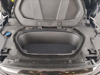 Volvo C40 Recharge 69kWh Plus (231 ps) - CARPLAY - ACTIVE LANE ASSIST - KE
