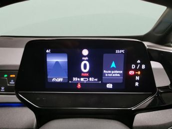 Volkswagen ID.3 Pro 58kWh Life (145 ps) - HEATED STEERING - COMFORT PACK - WIFI