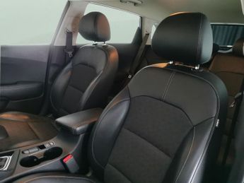 Kia Niro 1.6 GDi 2 DCT (139 bhp) - BLUETOOTH - PADDLE SHIFT - HALF LEATHE