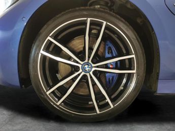 BMW 3 Series 2.0 330e 12kWh M Sport Plug-in (292 ps) - LEATHER - PARK ASSIST