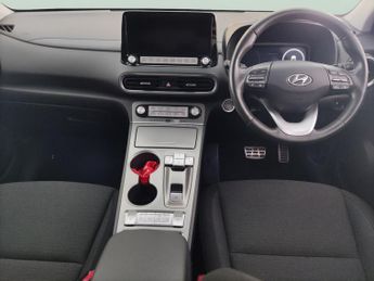 Hyundai Kona 64kWh Premium (10.5kW Charger) (204 ps) - HEATED SEATS - HEATED 