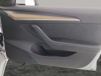 Tesla Model 3 Long Range RWD (282 ps) - KEYLESS ENTRY - SURROUND VIEW - PARK A
