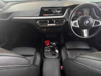 BMW 1 Series 1.5 118i M Sport (LCP) DCT (136 ps) - NAV - BMW LIVE COCKPIT PRO