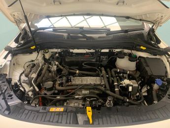 Mercedes-Benz EQA EQA 300 66.5kWh AMG Line 4MATIC (228 ps) - ADAPTIVE LIGHTS - HEA