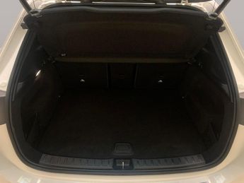 Mercedes-Benz EQA EQA 300 66.5kWh AMG Line 4MATIC (228 ps) - ADAPTIVE LIGHTS - HEA