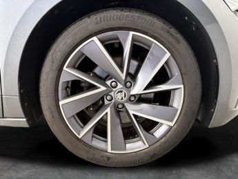 Skoda Enyaq iV 82kWh 80 SportLine (DC125kW) (204 ps) - AIR CON - PARK SENSOR